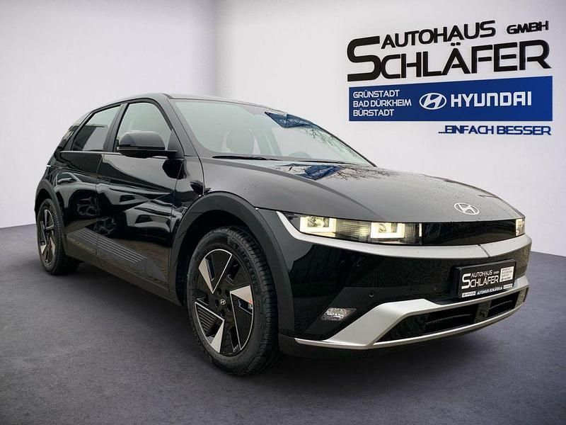 Neu Hyundai Ioniq 125 kW (170 PS) 2025 Atlas white / sol Kleinwagen