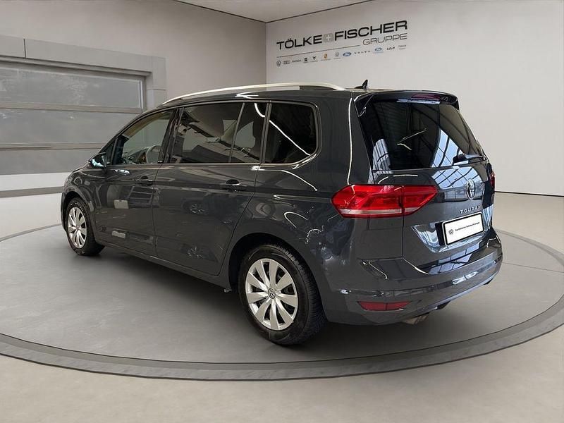 Gebraucht VW Touran Active 150 PS (110 kW) 2022 Grau Van / Kleinbus