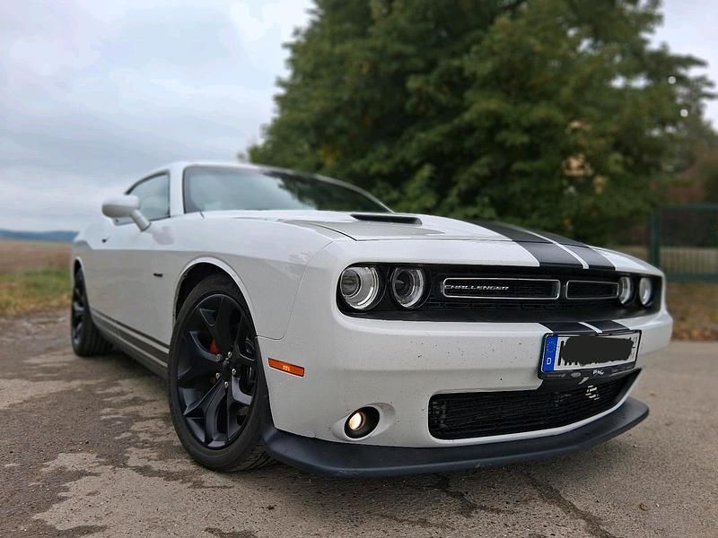 Weiß Gebraucht 2015 Dodge Challenger Coupé | 25.990 € (Teuer) - Bild 1/4