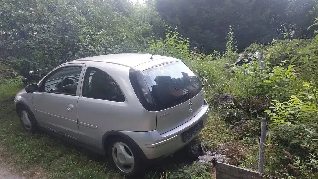 Gebraucht Opel Corsa 80 PS (58 kW) 2005 Grau Kleinwagen