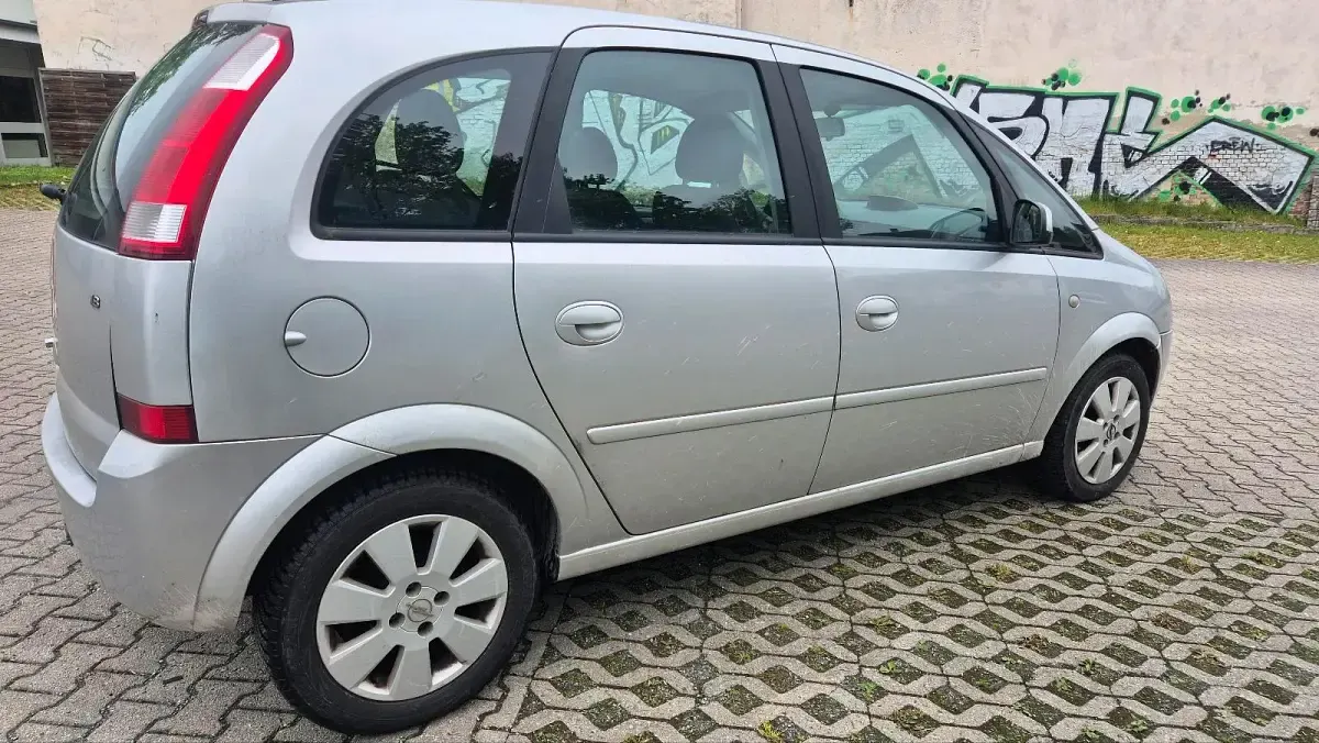 Gebraucht Opel Meriva 125 PS (91 kW) 2005 Silber Van / Kleinbus
