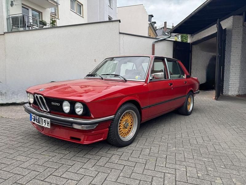 Rot Gebraucht 1979 BMW 520 Limousine | 7.999 € - Bild 1/4