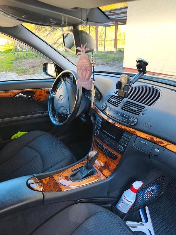 Gebraucht Mercedes E240 177 PS (130 kW) 2004 Blau Kombi