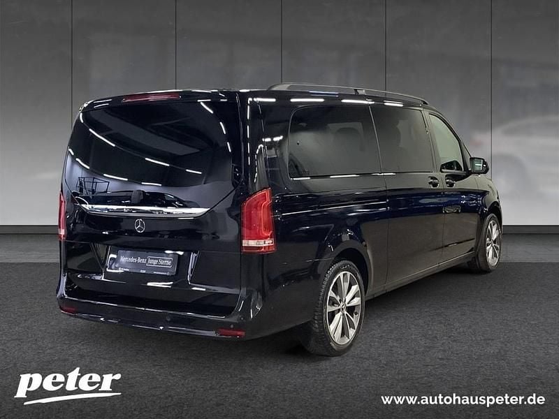 Gebraucht Mercedes V300 Avantgarde 237 PS (174 kW) 2024 Obsidianschwarz metallic Van / Kleinbus