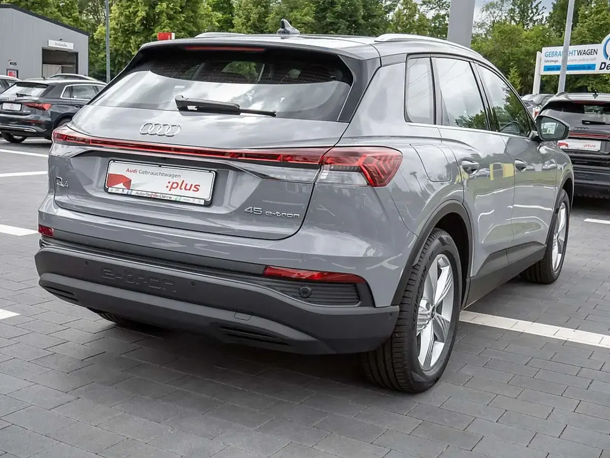 Gebraucht Audi Q4 e-tron Sport 210 kW (286 PS) 2025 Kieselgrau SUV
