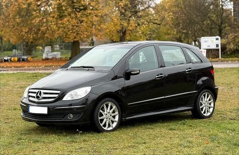 Schwarz Gebraucht 2008 Mercedes B200 Van / Kleinbus | 4.999 € (Superpreis) - Bild 1/4