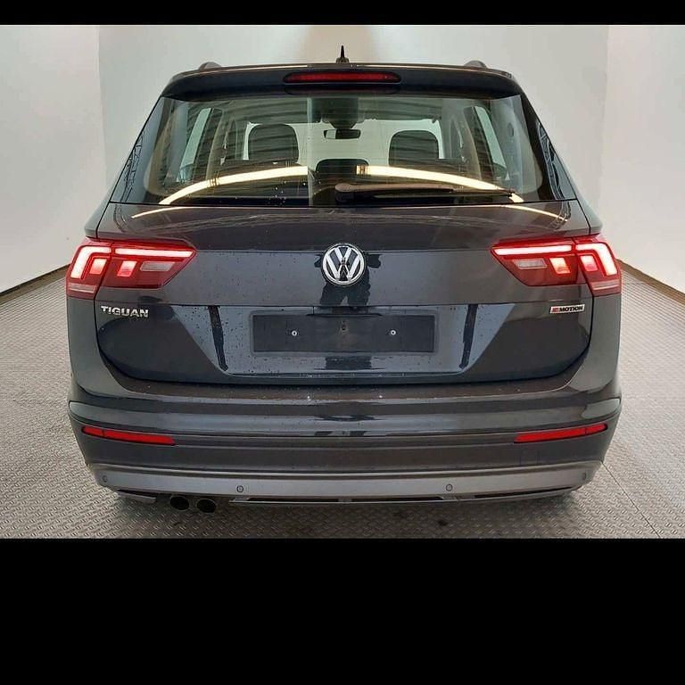 Gebraucht VW Tiguan 150 PS (110 kW) 2018 Grau SUV