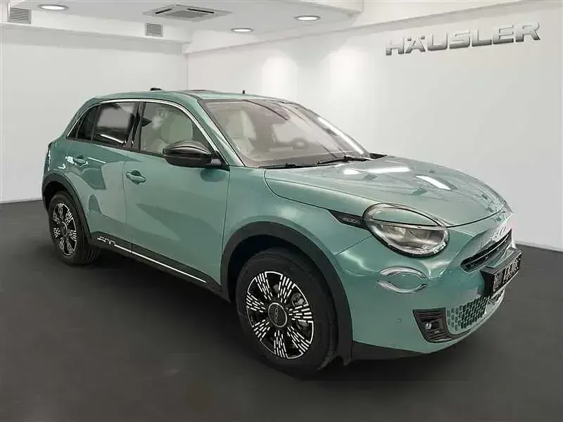 Gebraucht Fiat 600 101 PS (74 kW) 2024 Cielo blau SUV