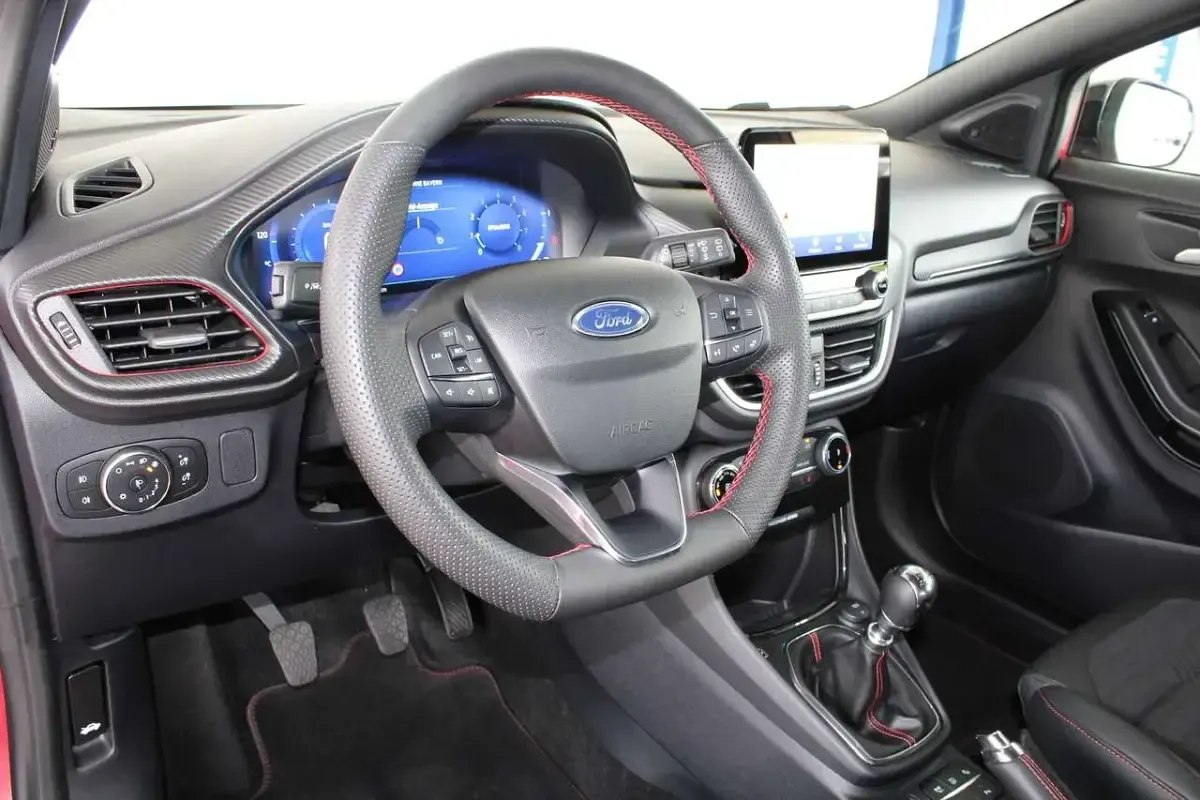 Gebraucht Ford Puma ST-Line X 125 PS (91 kW) 2022 Fantastic red tc SUV