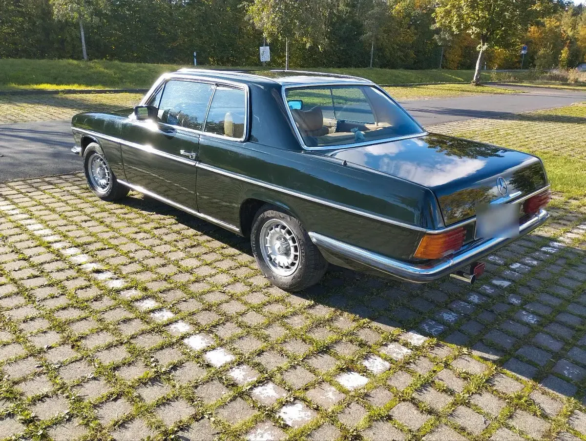 Gebraucht Mercedes W114 130 PS (95 kW) 1975 Grün Coupé