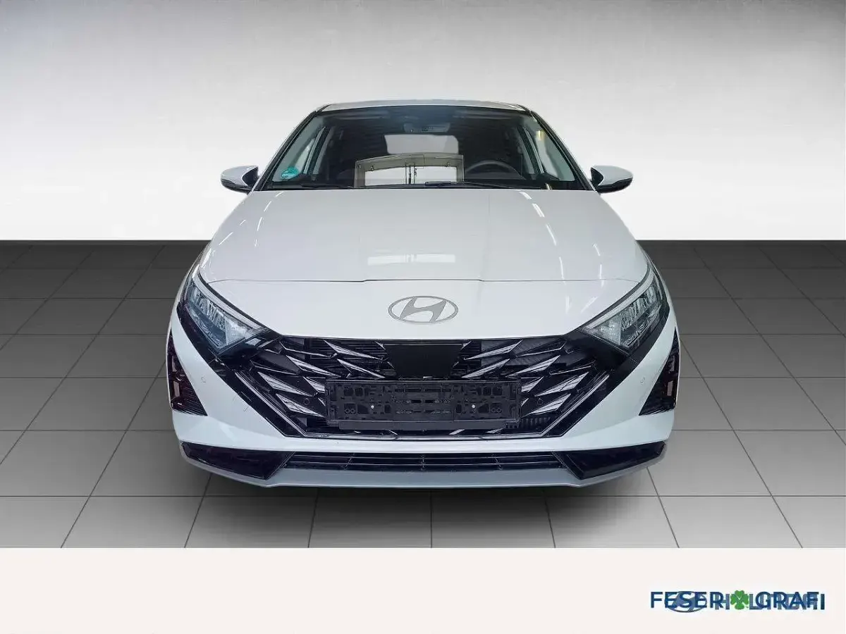 Gebraucht Hyundai i20 Prime 99 PS (72 kW) 2024 Atlas white Kleinwagen