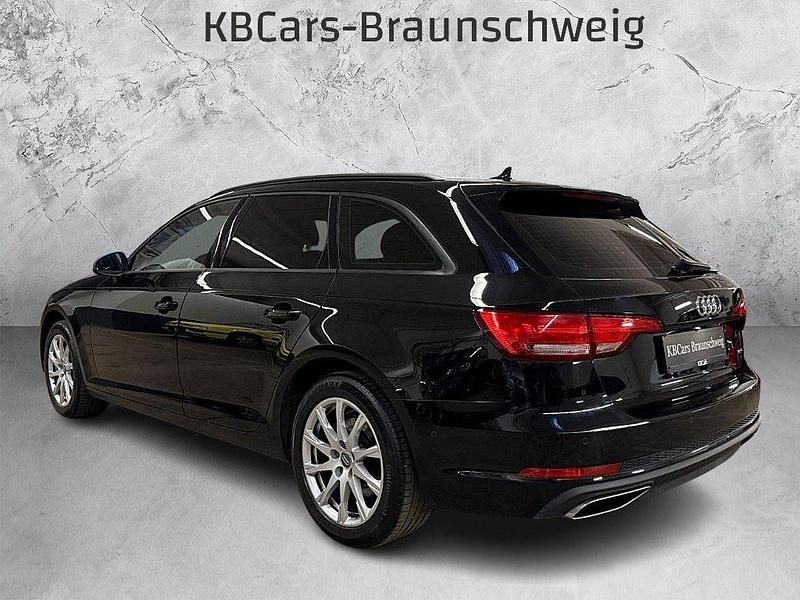 Gebraucht Audi A4 Basis 190 PS (139 kW) 2019 Schwarz Kombi