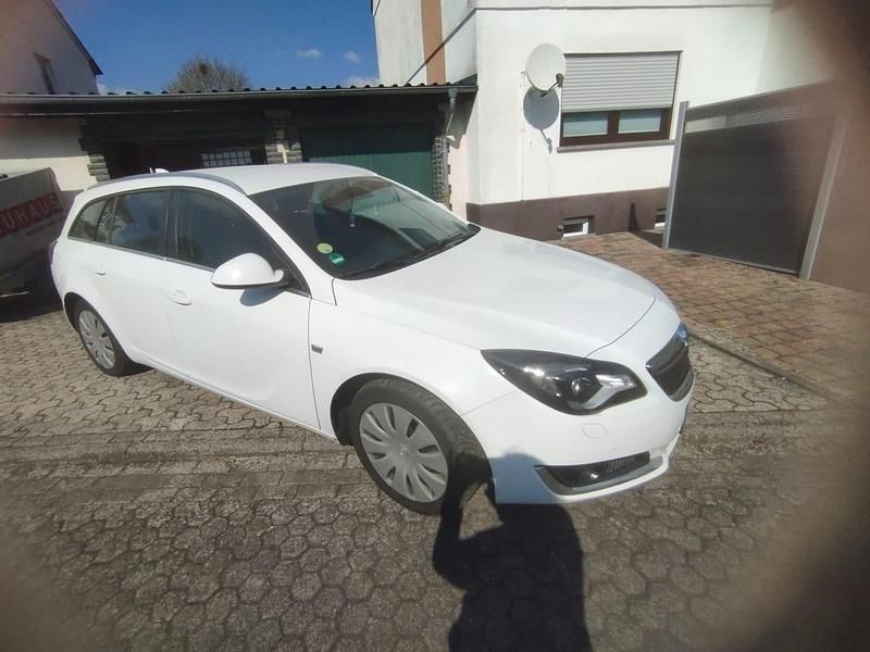 Gebraucht Opel Insignia 170 PS (125 kW) 2016 Weiß Kombi