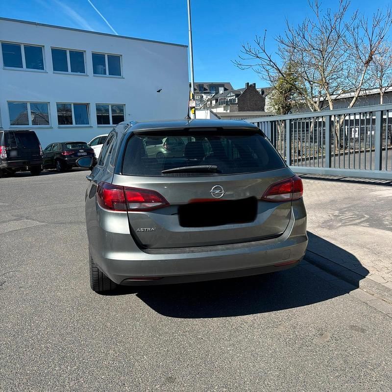 Używany Opel Astra 110 KM (80 kW) 2019 Szary Kombi