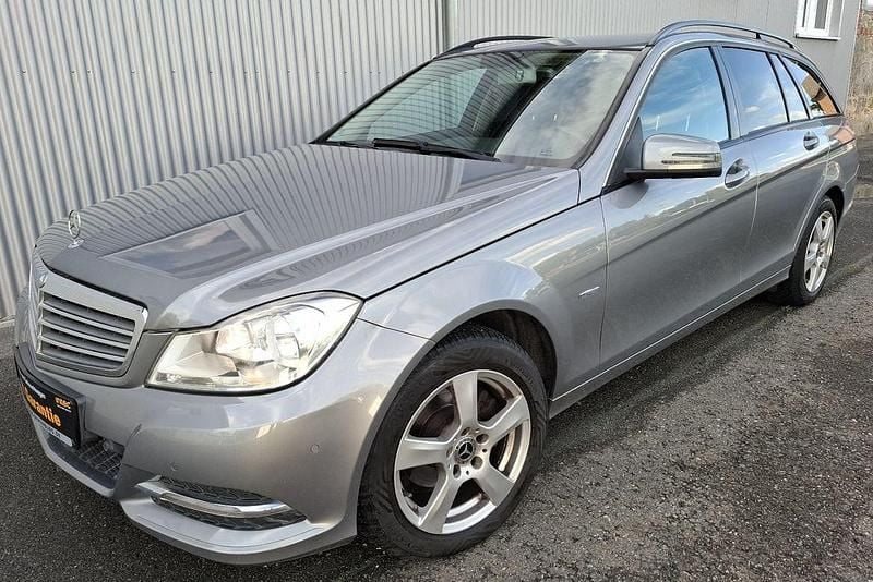 Silber Gebraucht 2011 Mercedes C180 Limousine | 7.500 € (Fairer Preis) - Bild 1/4