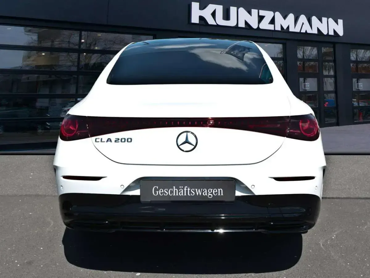 Gebraucht Mercedes CLA200 AMG 184 PS (135 kW) 2026 Unilack polarweiß uni Coupé