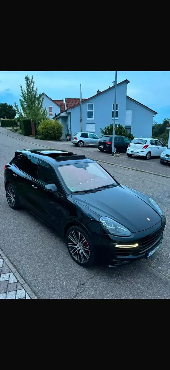 Gebraucht Porsche Cayenne Turbo 520 PS (382 kW) 2017 Schwarz SUV