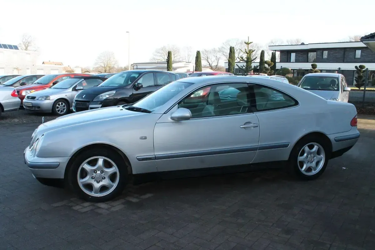 Gebraucht Mercedes CLK200 Elegance 136 PS (100 kW) 1998 Silber Coupé