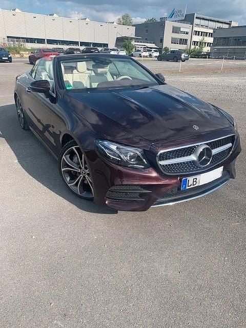 Gebraucht Mercedes E350 Edition 286 PS (210 kW) 2019 Rot Cabrio