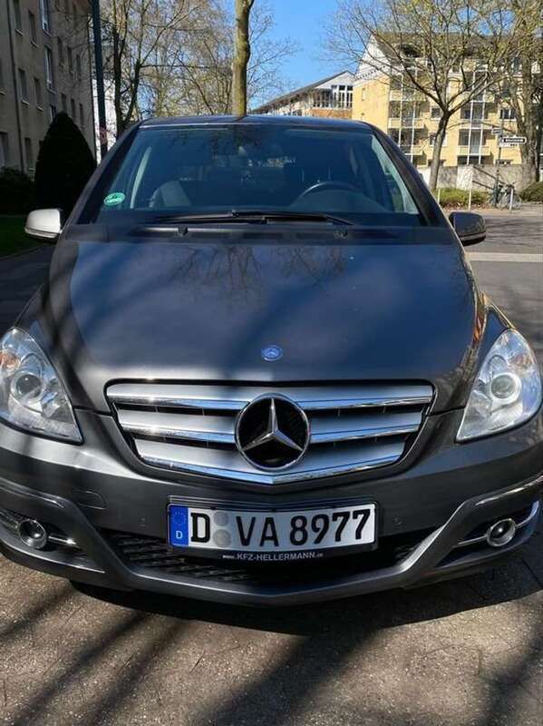 Grau Gebraucht 2011 Mercedes B200 Van / Kleinbus | 6.000 € (Teuer) - Bild 1/4