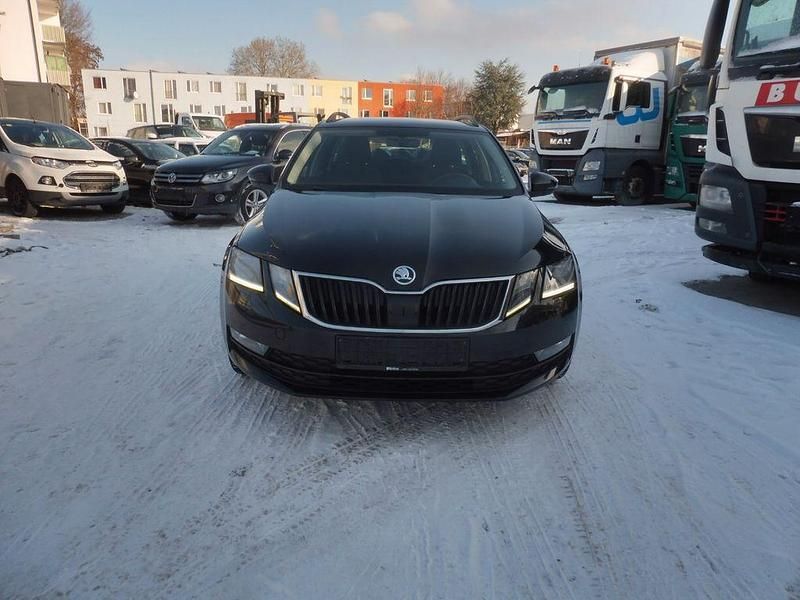 Gebraucht Skoda Octavia Soleil 116 PS (85 kW) 2019 Schwarz Limousine