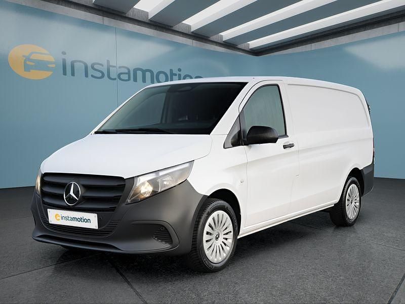 Weiß Gebraucht 2024 Mercedes Vito Van / Kleinbus | 36.299 € (Teuer) - Bild 1/4