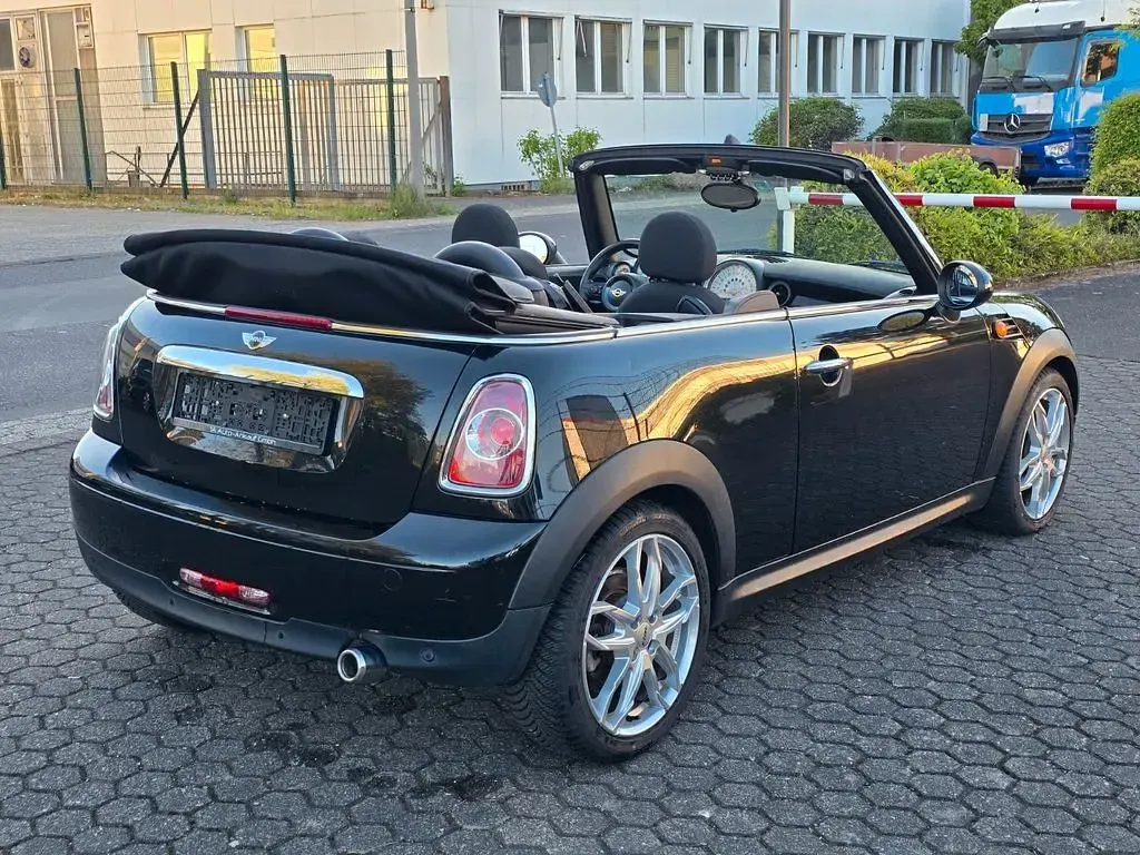 Occasion Mini Cooper D Cabriolet 111 PK (81 kW) 2011 Zwart Cabriolet