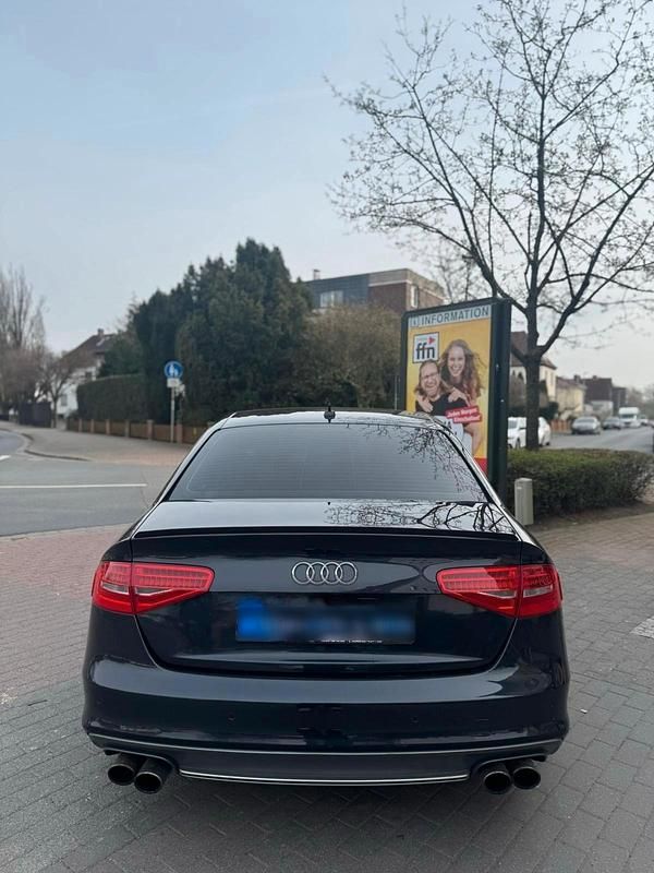 Gebraucht Audi A4 Comfort 224 PS (164 kW) 2016 Grau Limousine