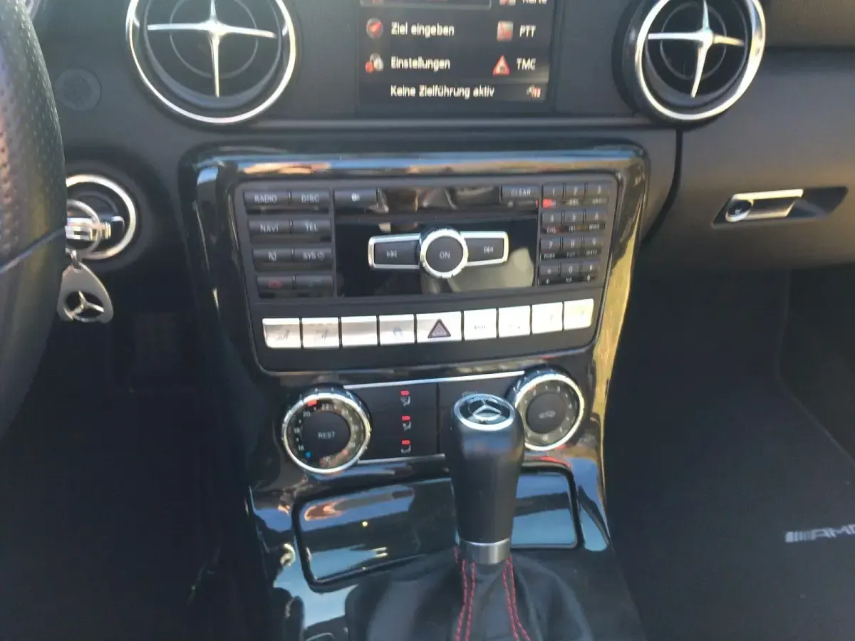 Gebraucht Mercedes SLK250 204 PS (150 kW) 2011 Schwarz Cabrio