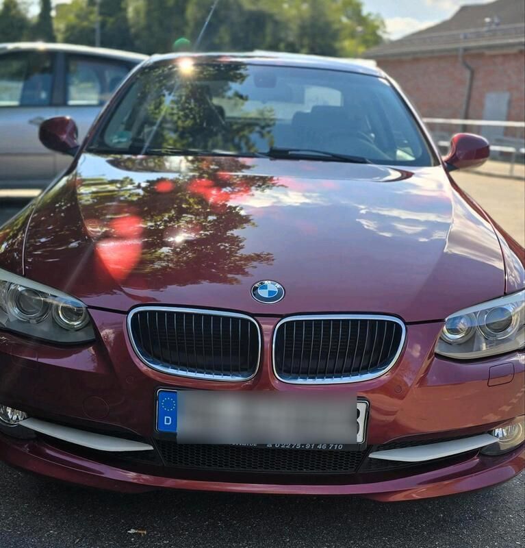 Rot Gebraucht 2011 BMW 320 Coupé | 6.750 € (Guter Preis) - Bild 1/4