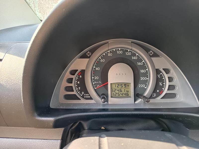 Second-hand VW Fox 54 CP (39 kW) 2005 Galben Hatchback