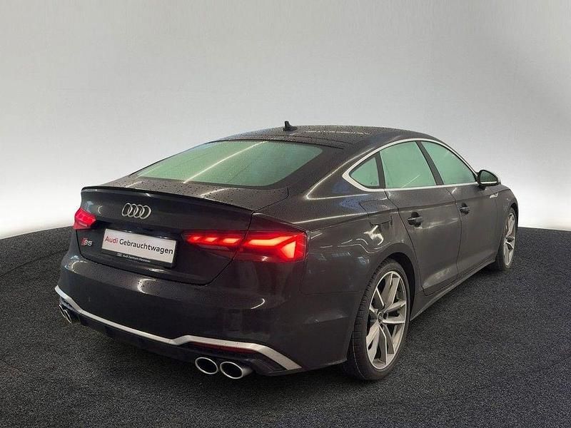 Gebraucht Audi S5 Sportback Ambiente 341 PS (250 kW) 2022 Mythosschwarz metallic Kleinwagen