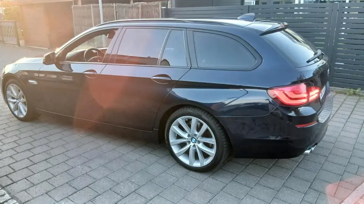 Gebraucht BMW 520 184 PS (135 kW) 2012 Blau Kombi