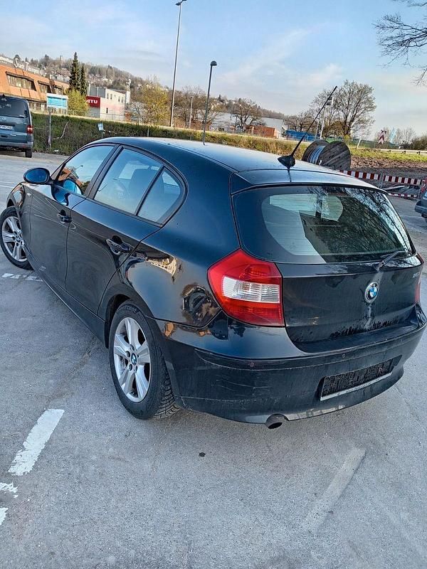 Gebraucht BMW 116 116 PS (85 kW) 2006 Schwarz Kleinwagen