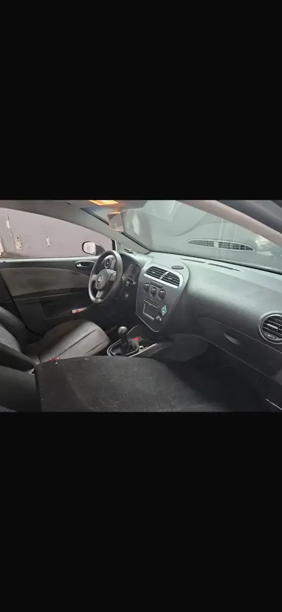 Usata Seat Leon 102 CV (75 kW) 2007 Nero Utilitaria