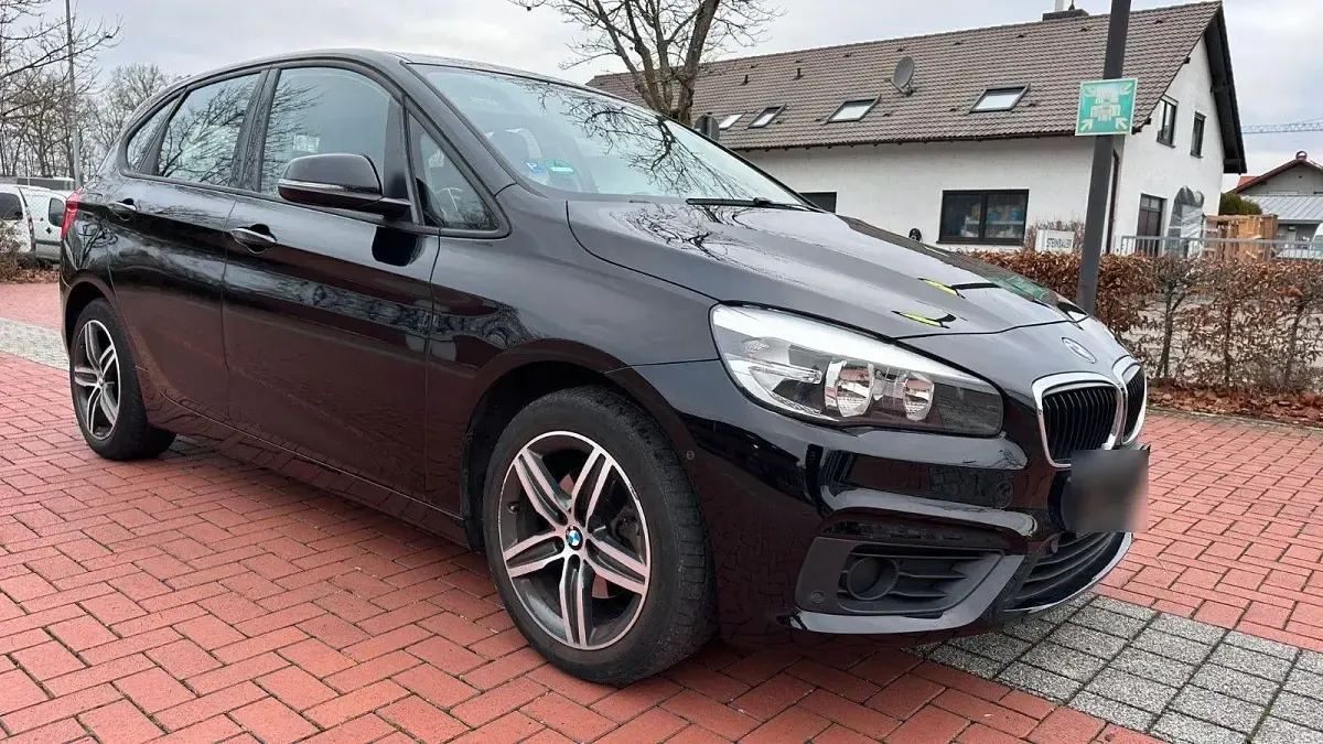Gebraucht BMW 216 Active Tourer Luxury Line 116 PS (85 kW) 2016 Schwarz Van / Kleinbus