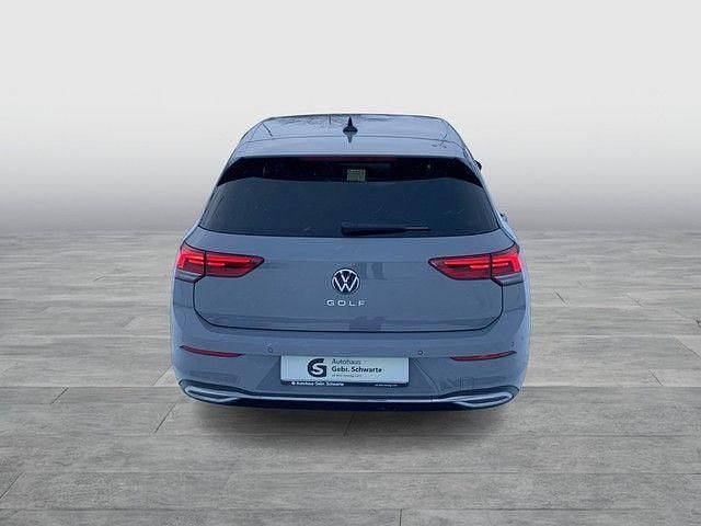 Gebraucht VW Golf VIII Active 150 PS (110 kW) 2022 Grau Limousine