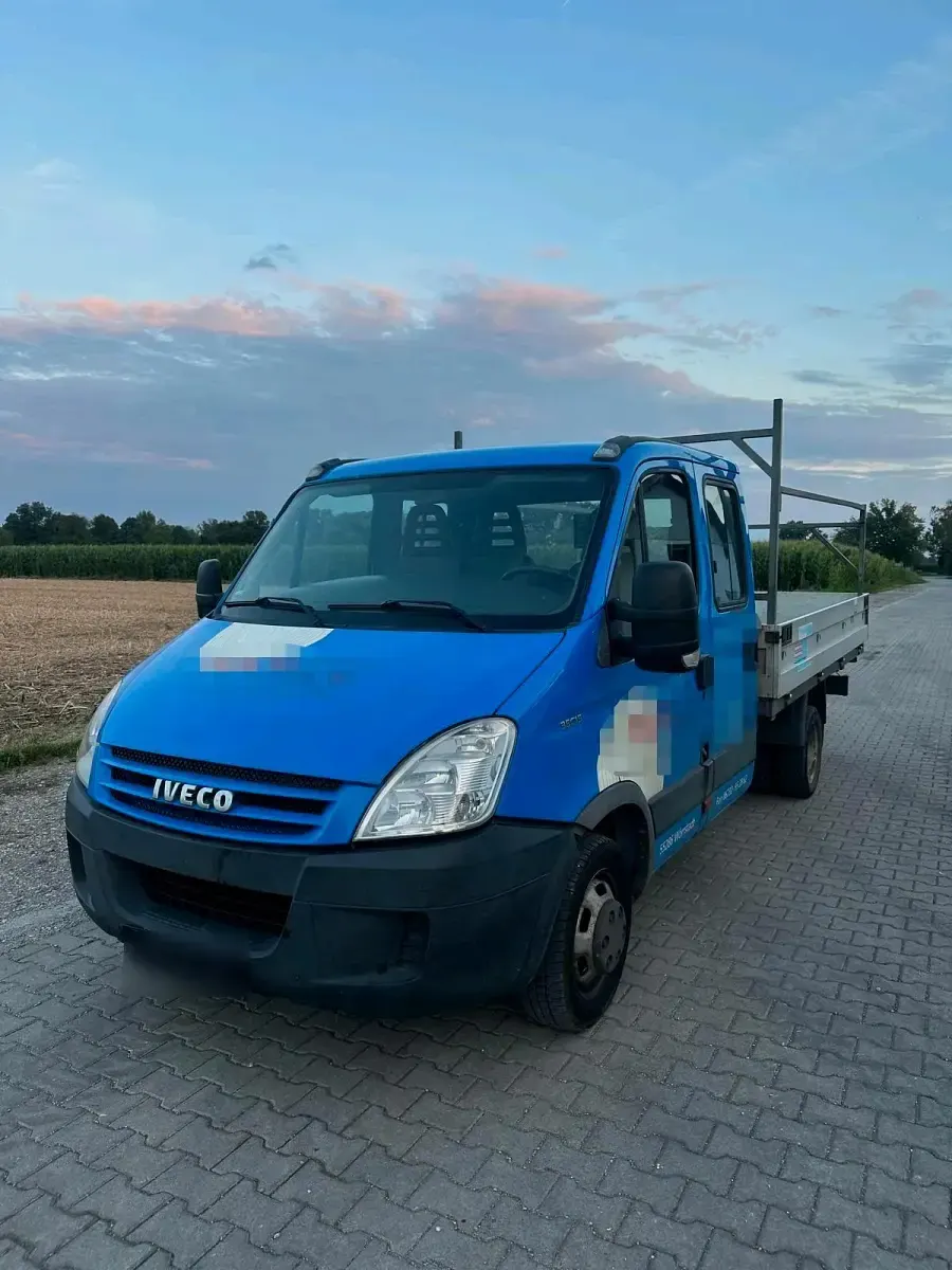 Gebraucht Iveco Daily 145 PS (106 kW) 2008 Blau Limousine