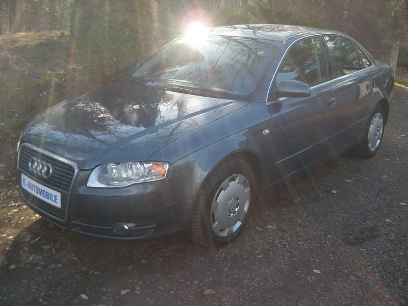 Gebraucht Audi A4 Comfort 131 PS (96 kW) 2006 Grau Limousine