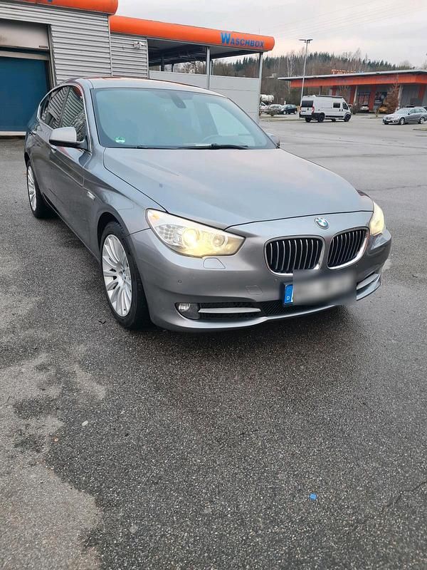 Grau Gebraucht 2009 BMW 530 Gran Turismo Limousine | 11.500 € (Fairer Preis) - Bild 1/4