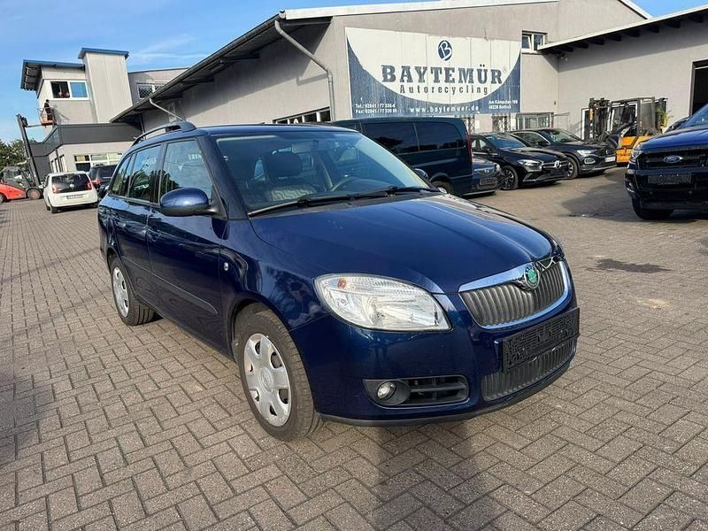 Blau Gebraucht 2008 Skoda Fabia Ambiente Kleinwagen | 2.890 € (Fairer Preis) - Bild 1/4