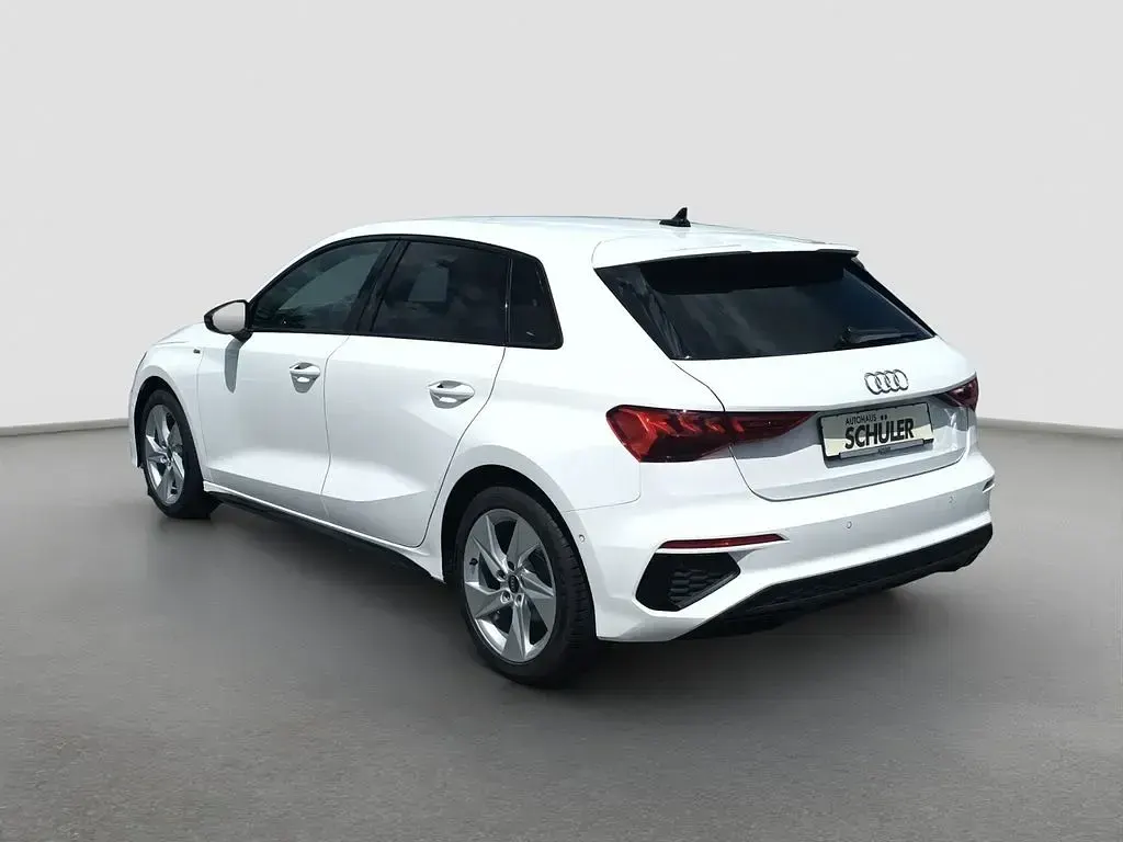 Gebraucht Audi A3 S-Line 110 PS (80 kW) 2022 Weiß (ibisweiss) Limousine