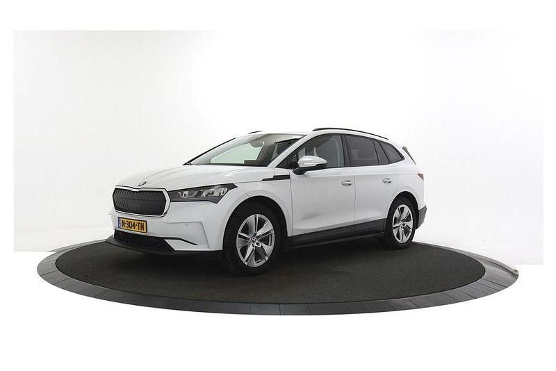 Weiß Gebraucht 2021 Skoda Enyaq iV SUV | 16.950 € (Superpreis) - Bild 1/4