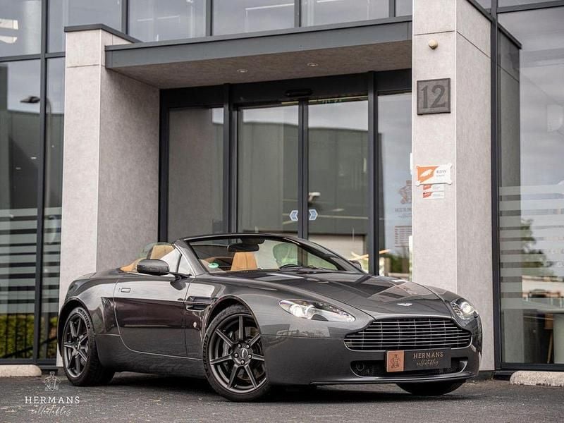 Grau Gebraucht 2008 Aston Martin V8 Vantage Coupé | 49.950 € (Etwas zu teuer) - Bild 1/4