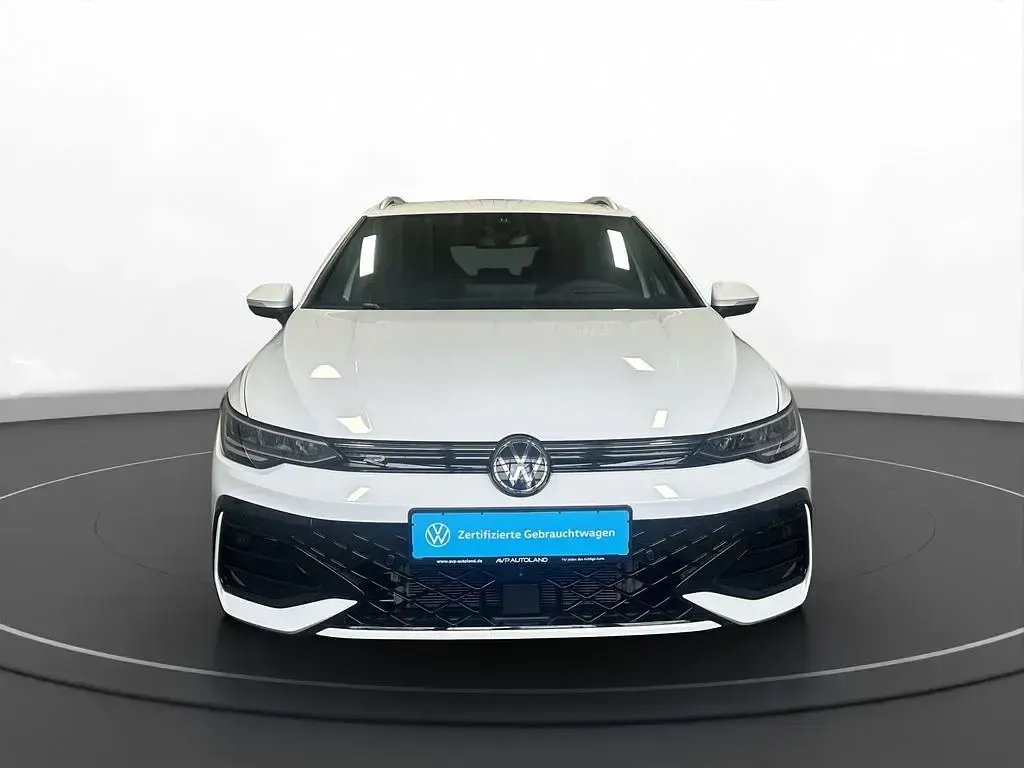 Gebraucht VW Golf VIII R-line 150 PS (110 kW) 2025 Pure white Kombi