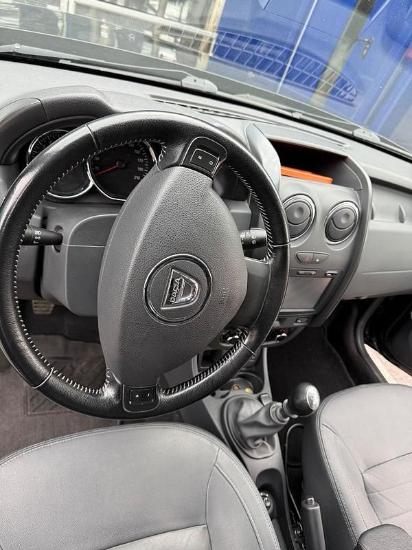 Gebraucht Dacia Duster 110 PS (80 kW) 2015 Schwarz SUV