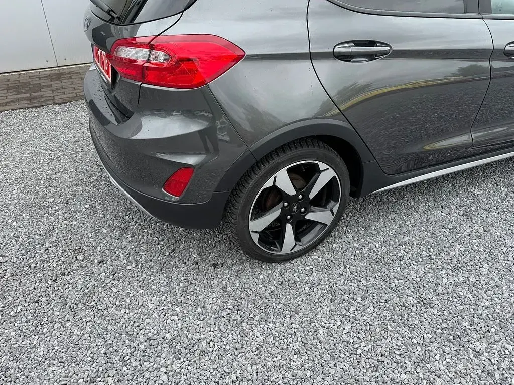 Gebraucht Ford Fiesta Active 95 PS (69 kW) 2020 Grau Kleinwagen