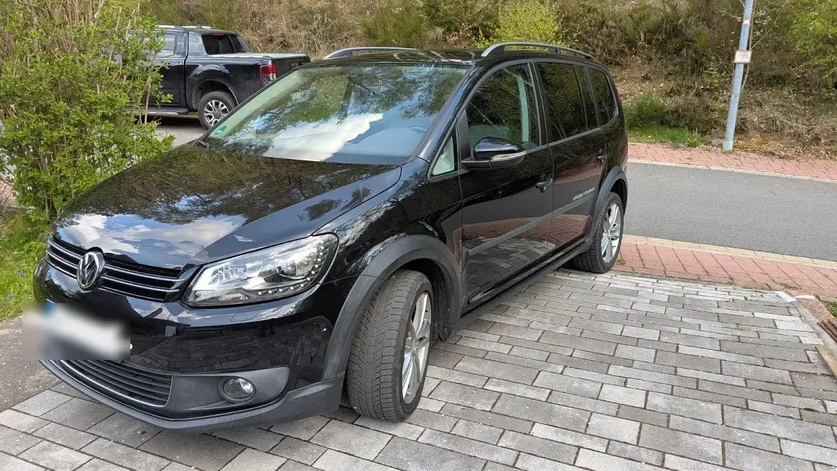 Gebraucht VW Touran 140 PS (102 kW) 2015 Schwarz Van / Kleinbus