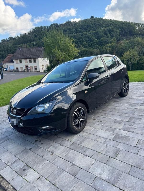 Schwarz Gebraucht 2015 Seat Ibiza Reference Kleinwagen | 4.200 € (Guter Preis) - Bild 1/4