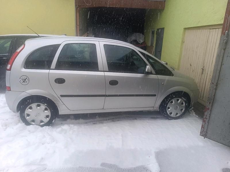 Gebraucht Opel Meriva 87 PS (63 kW) 2003 Silber Van / Kleinbus